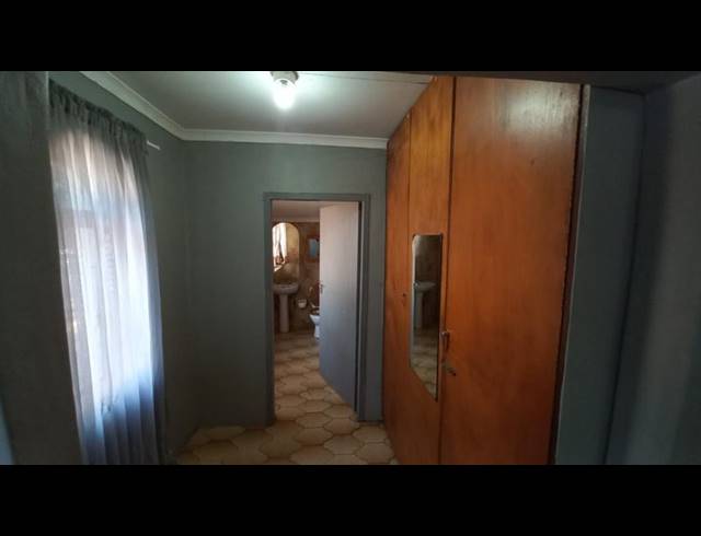 3 BEDROOM HOUSE FOR SALE IN MOUNTAIN VIEW